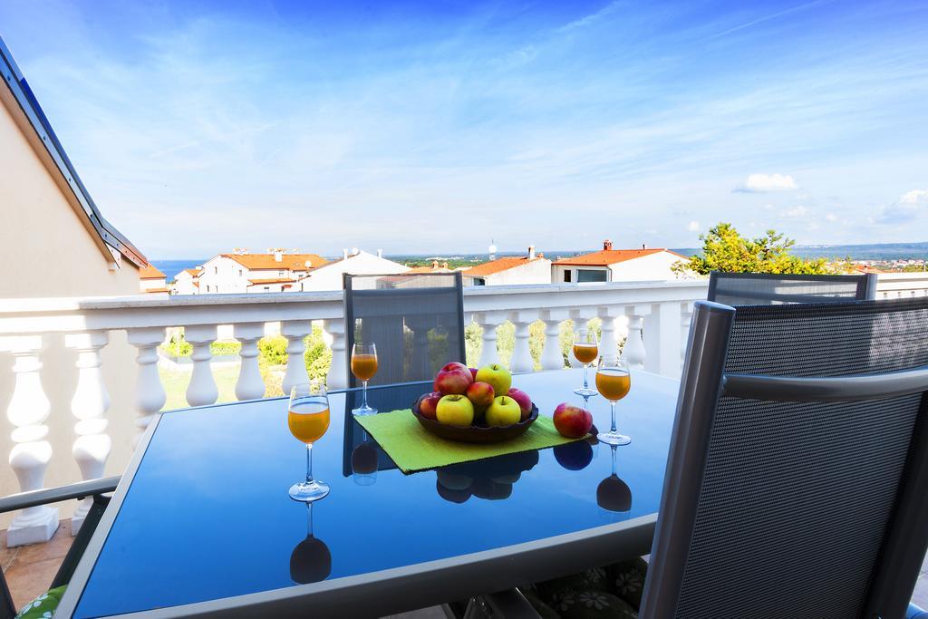 Apartments Dejana Štinjan Екстериор снимка